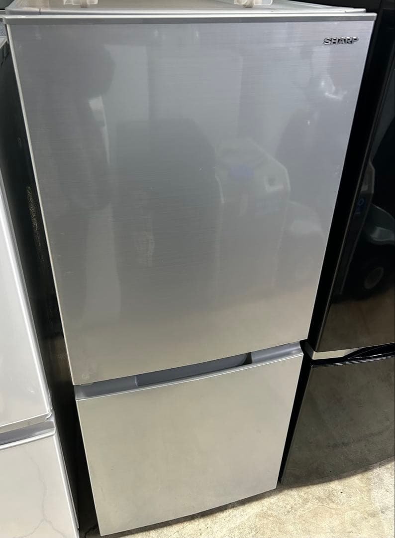 名古屋市内無料配送45★シャープ 2020年製 152L 冷蔵庫