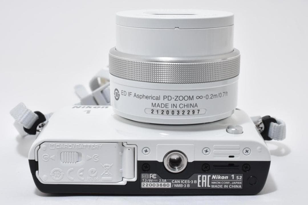 【箱付き】 Nikon ニコン 1 S2 ホワイト ミラーレス一眼カメラ