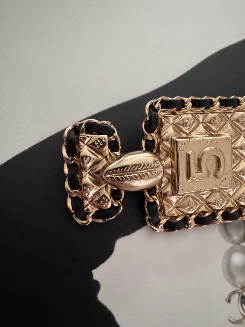 シャネル　ブローチ　美品